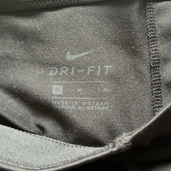 Nike pro shorts - Picture 2 of 3